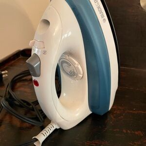 Black & Decker Blue and White Steam Iron